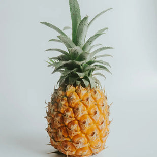 Piña, manzana, limón y grosella